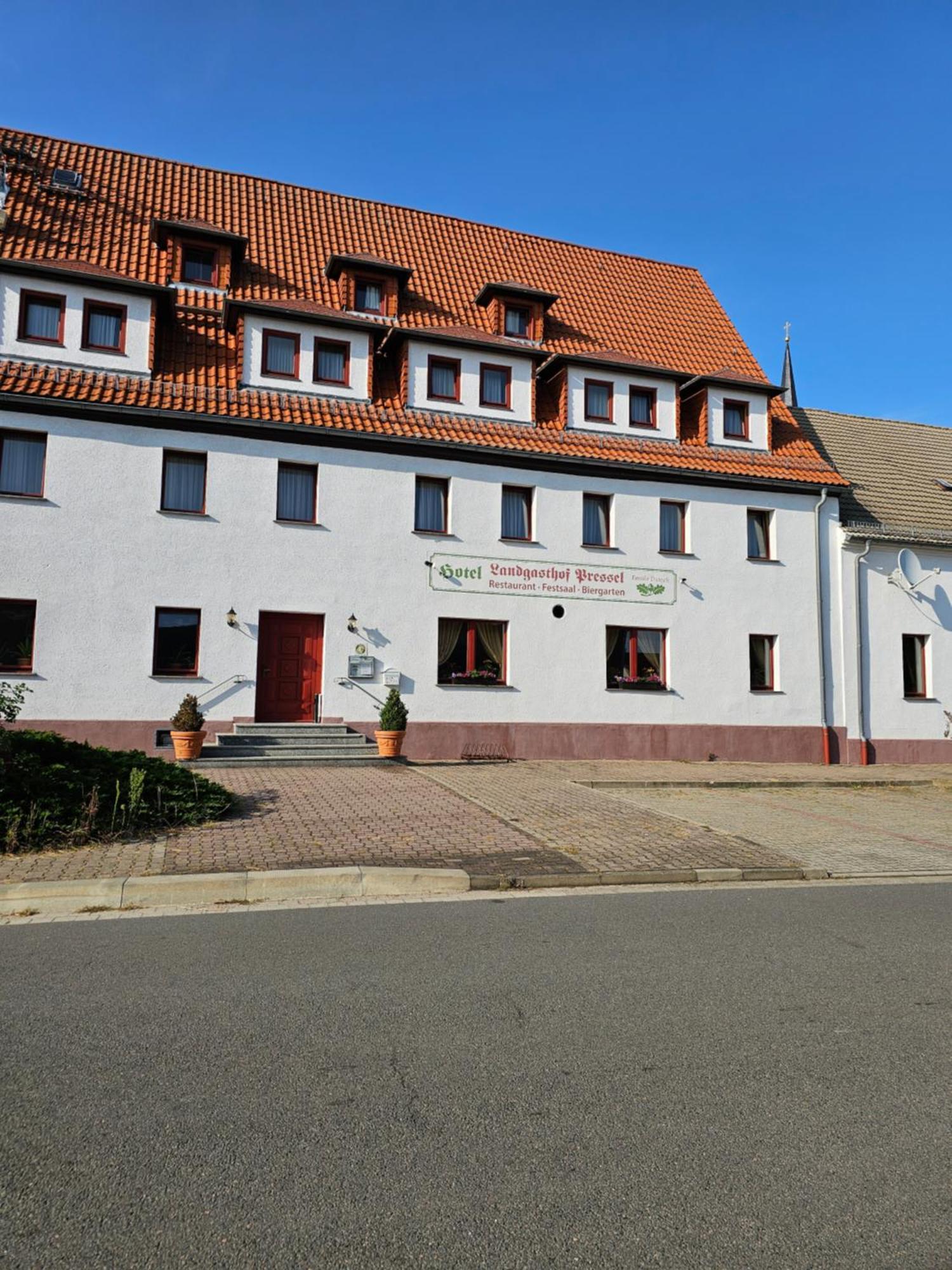 Hotel Landgasthof Pressel מראה חיצוני תמונה